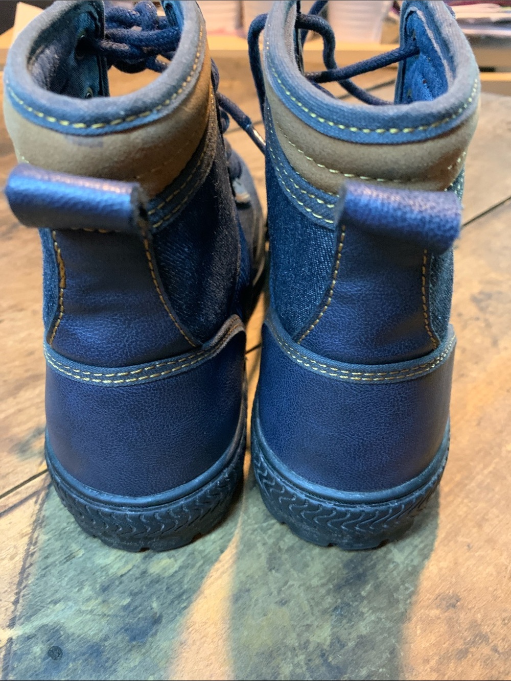 NWOT Levi's Denim and Leather Forrest Boots - Picture 10 of 11